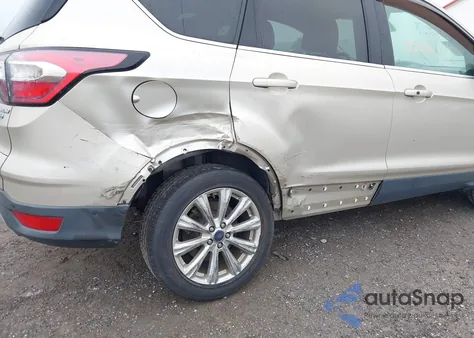 2017 Ford Escape Titanium из США, поврежденный, VIN 1FMCU9J9XHUC17963